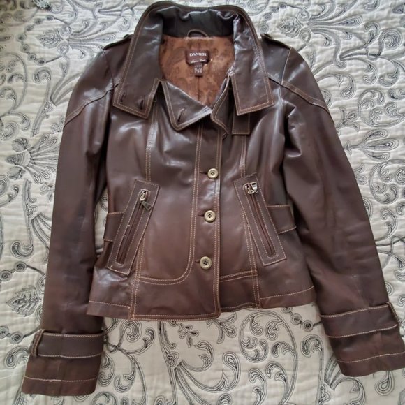 Danier leather jacket - Picture 2 of 4